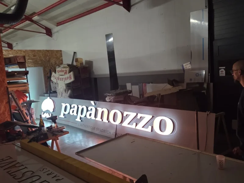 Lettres boîtier LED blanches – sandwicherie Papànozzo